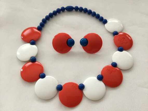 Vintage Red White Blue Patriotic Lucite Necklace … - image 4