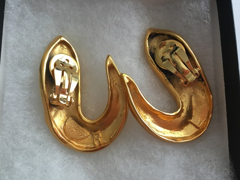 Vintage Retro Modernist Signed Lee Wolfe Clip On Earrings Gold Tone