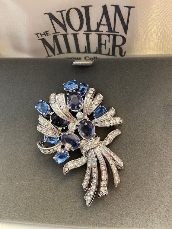 Signed Vintage Nolan Miller brooch flower bouquet 
