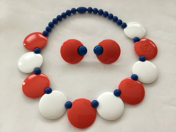 Vintage Red White Blue Patriotic Lucite Necklace … - image 2