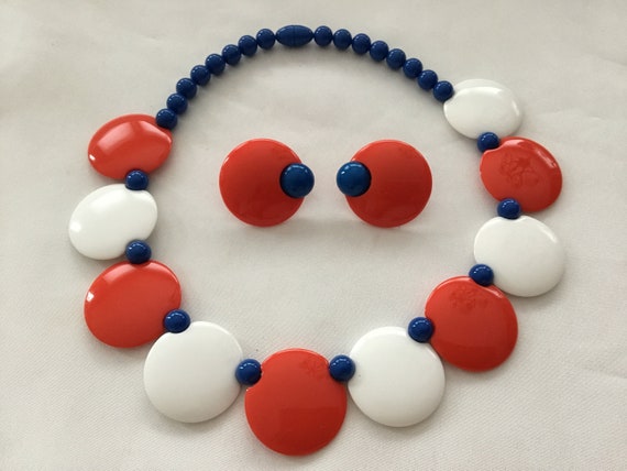Vintage Red White Blue Patriotic Lucite Necklace … - image 3