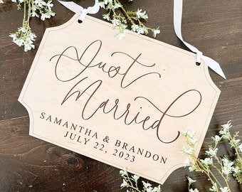 Just Married Wood Sign, Custom Personalized Just Married Sign for Getaway Car, Just Married Decor, Wedding Decor, Newlywed Sign, Last Name