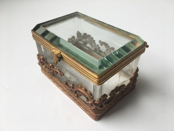 ANTIQUE CRYSTAL CASKET - 19th century French crys… - image 9