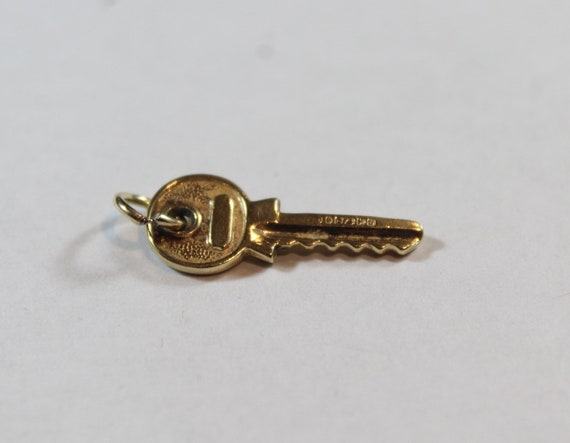 Vintage 9k Gold Key Shape Small Pendant - image 3