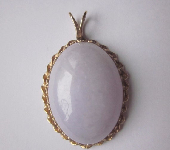 Vintage 14k Gold Natural Lavender Jadeite Pendant - image 1