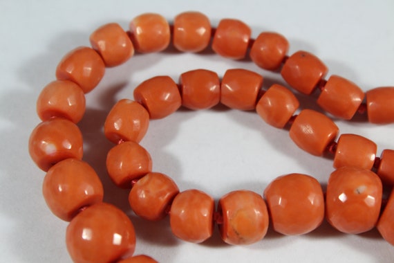 Vintage 14k Gold Faceted Natural Orange Coral Bea… - image 4
