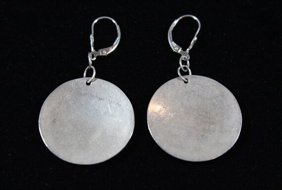 Sterling Silver Vine Pattern Round Flat Earring - image 5