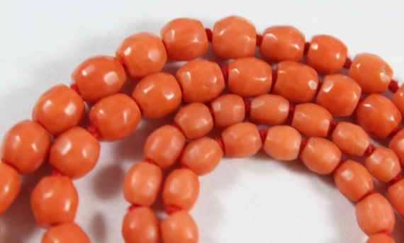 Antique Faceted Orange Natural Coral Beaded Neckl… - image 2