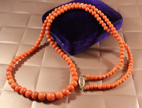 Salmon coral necklace deals