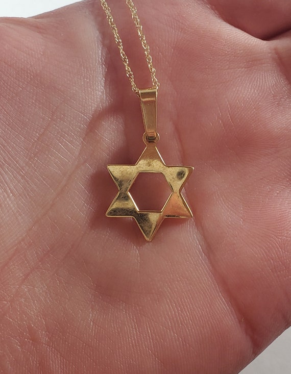 Vintage 18k Gold Simple Star of David Pendant