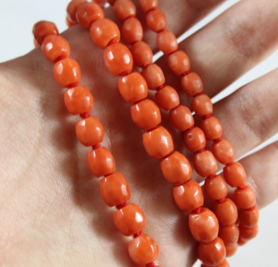 Antique Faceted Orange Natural Coral Beaded Neckl… - image 5