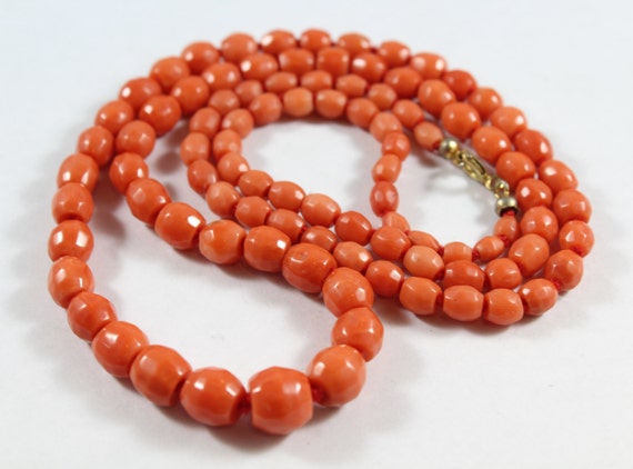 Antique Faceted Orange Natural Coral Beaded Neckl… - image 1