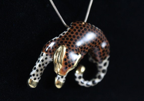 Vintage 14k Gold Enamel Jaguar Big Pendant - image 3