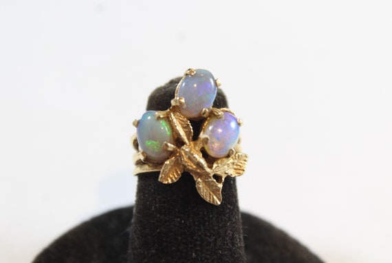 Antique 14k Gold Leaf Oval Shape Natural Opal Sma… - image 1