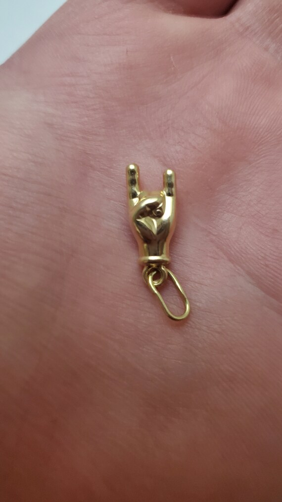 Antique 750 18k Gold Devil Horns Pendant