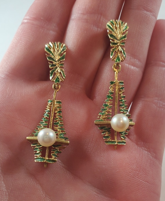 Vintage 18k Gold Green Enamel Natural Pearl Earrin