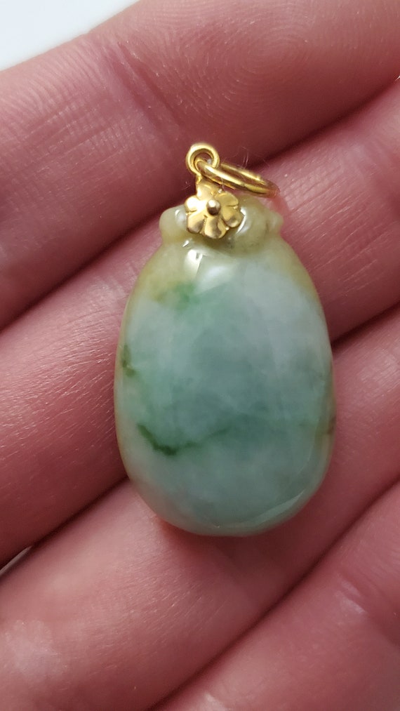 Vintage 14k Natural Jadeite Pendant