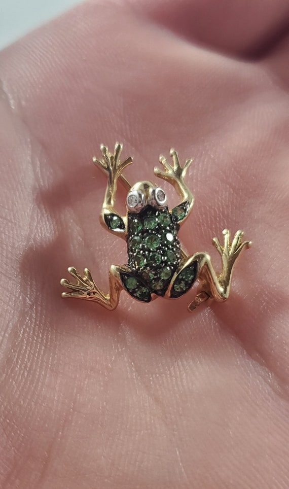 Vintage 14k Gold Natural Emerald with Diamond Frog