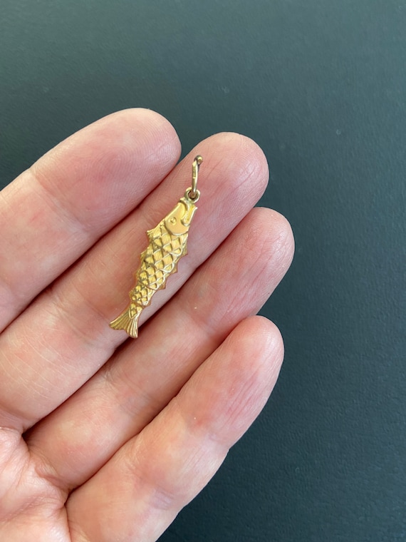 Vintage 14k Gold Articulated Fish Pendant