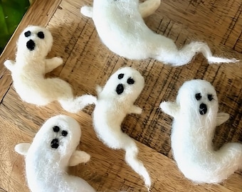 Gefilzte Halloween Geister: Handgemachte Wolle Party Dekoration