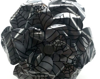 Cobweb Rose (Metallic Gray)