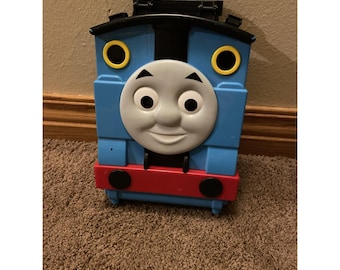 THOMAS THE TRAIN take & Play 10-train storage Carry case With built In Track2009
