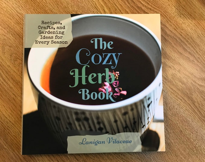 The Cozy Herb Book (Paperback)