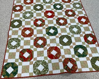 Cheery Baubles Quilt, throw size, Christmas quilt, Christmas blanket, wreath quilt, wreath blanket, Christmas colors, bold Christmas colors