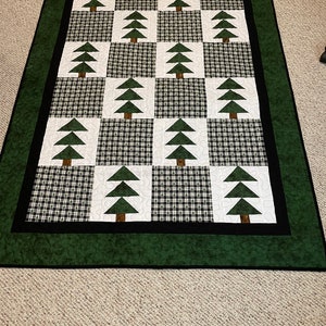 O Christmas tree, Christmas throw, Christmas wall hanging, Christmas quilt, Christmas tree quilt, Christmas tree blanket, winter quilt, tree