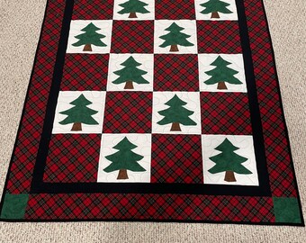 Christmas Tree Applique Quilt, Plaid Border, Holiday Throw Blanket