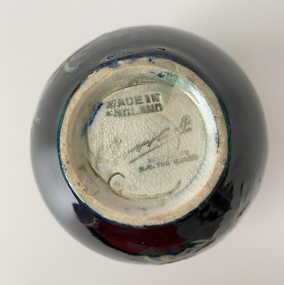 Vase Ancien En Faïence Moorcroft - Motif Anémones - 11 Cm - Angleterre Début 20e