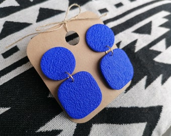 Kornblau / Leichte Polymer Clay Ohrringe / Statement / 18k vergoldete Stecker