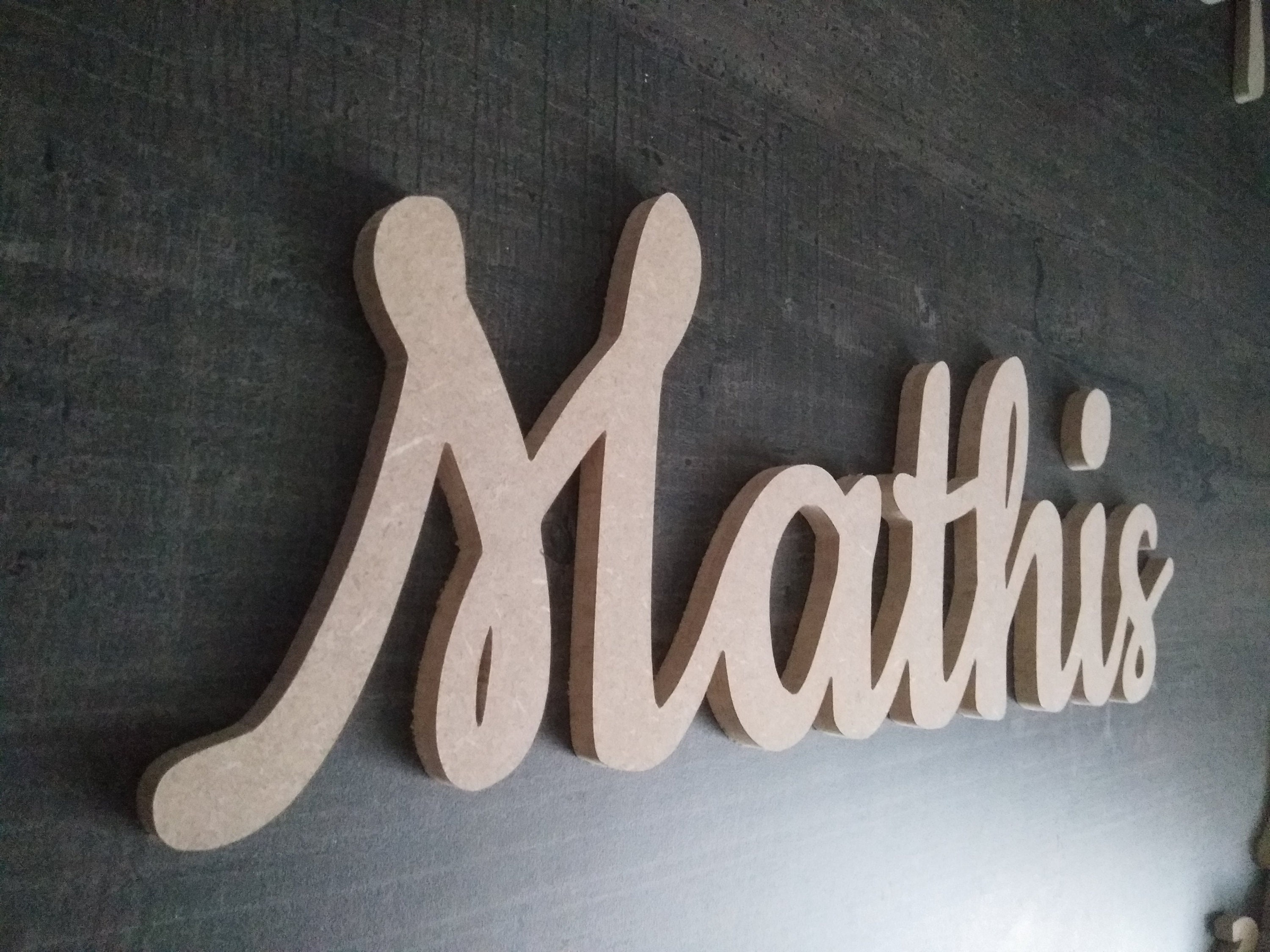 Lettre en bois personnalisée