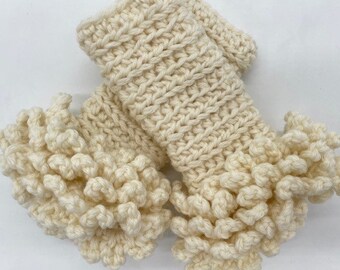 Ruffles Fingerless Mitts Pattern