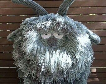 Graue Ziege Häkelkissen Anleitung