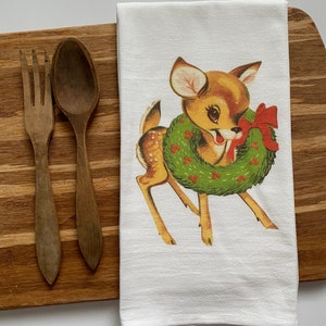 Santa. Christmas Gift Ideas. Tea Towels. Flour Sack Tea Towels. Dish Towel. Farmhouse Decor. Christmas Gift for her. Vintage Santa.