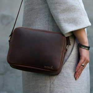 Women Crossbody Purse Vintage Effect Real Leather Zipper Shoulder Bag image 1
