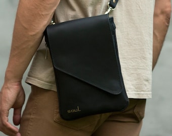 Man Messenger Bag Personalized Vintage Leather Black Minimalist Crossbody Bag