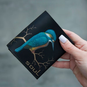 Personalized Leather Wallet with Kingfisher Bird Men Vintage Effect Leather Wallet image 1