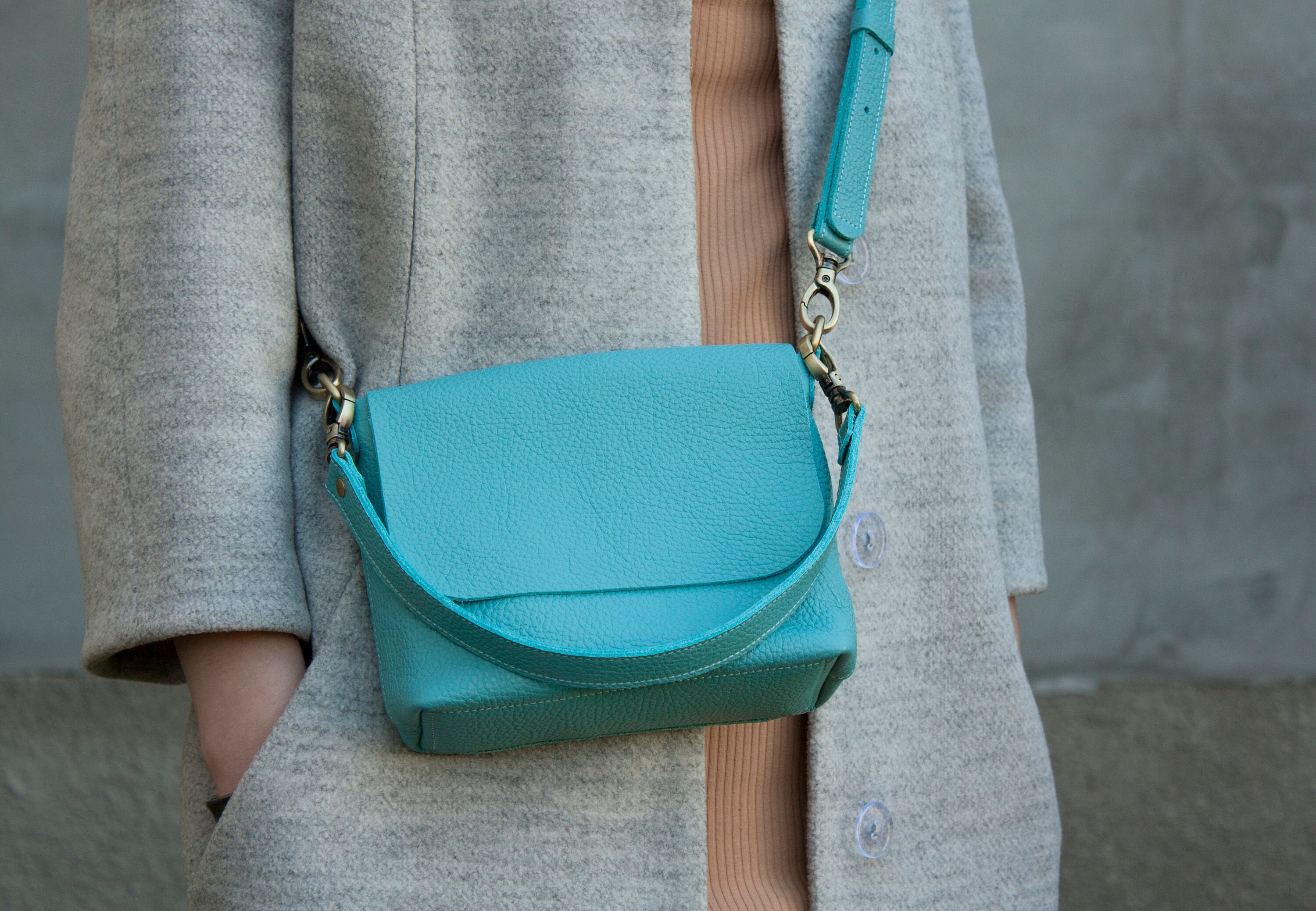 Small leather bag in TURQUOISE. Cross body / shoulder bag in