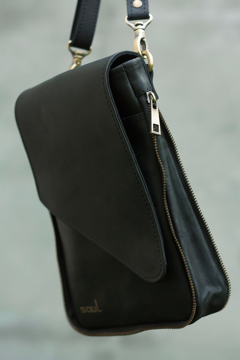 Man Messenger Bag Personalized Vintage Leather Black Minimalist Crossbody Bag image 8