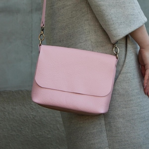 Sac à main en cuir rose pour femme, sac à bandoulière, sac à main pour femme, sac à main en cuir de haute qualité, sac à main en cuir rose clair, sac à main minimaliste en cuir souple