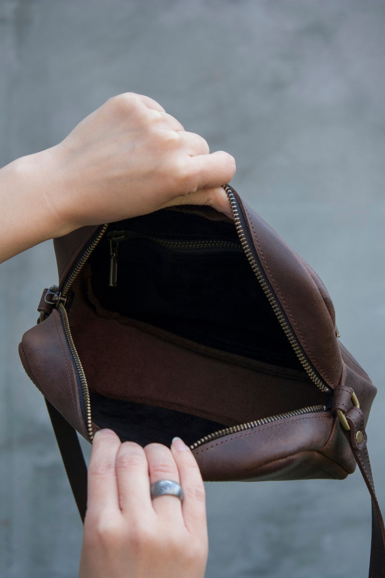 Women Crossbody Purse Vintage Effect Real Leather Zipper Shoulder Bag image 3