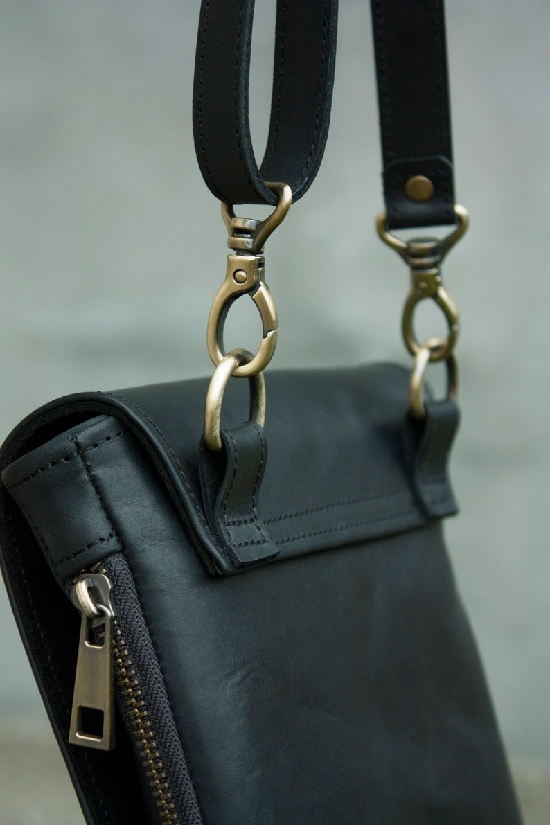Man Messenger Bag Personalized Vintage Leather Black Minimalist Crossbody Bag image 7