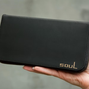 Cartera de cuero negra con cremallera, ideal como regalo para hombre, minimalista, grande, básica, de cuero negro, grande.