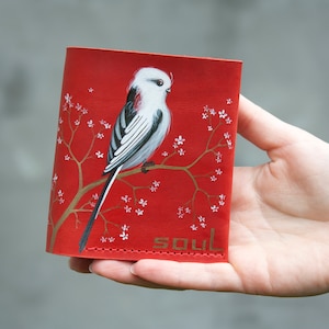 Mini billetera de cuero rojo para mujer con lindo monedero pequeño de pájaro blanco de cola larga Idea de regalo de Navidad para mujer