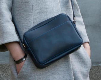 Borsa a tracolla da donna in pelle blu navy, borsa minimalista da donna, borsa a tracolla basic, borsa a tracolla in pelle blu scuro