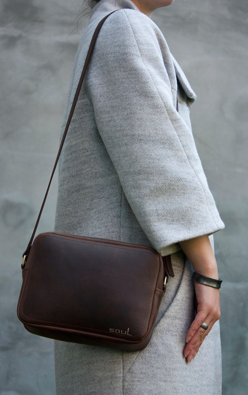 Women Crossbody Purse Vintage Effect Real Leather Zipper Shoulder Bag image 1