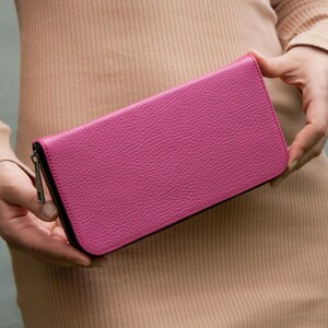Cartera de cuero rosa fuerte para mujer, billetera minimalista grande con cremallera, idea de regalo para el Día de la Madre