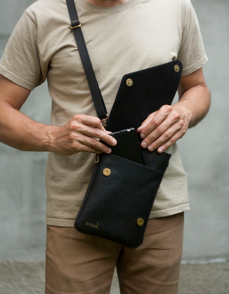 Man Messenger Bag Personalized Vintage Leather Black Minimalist Crossbody Bag image 3